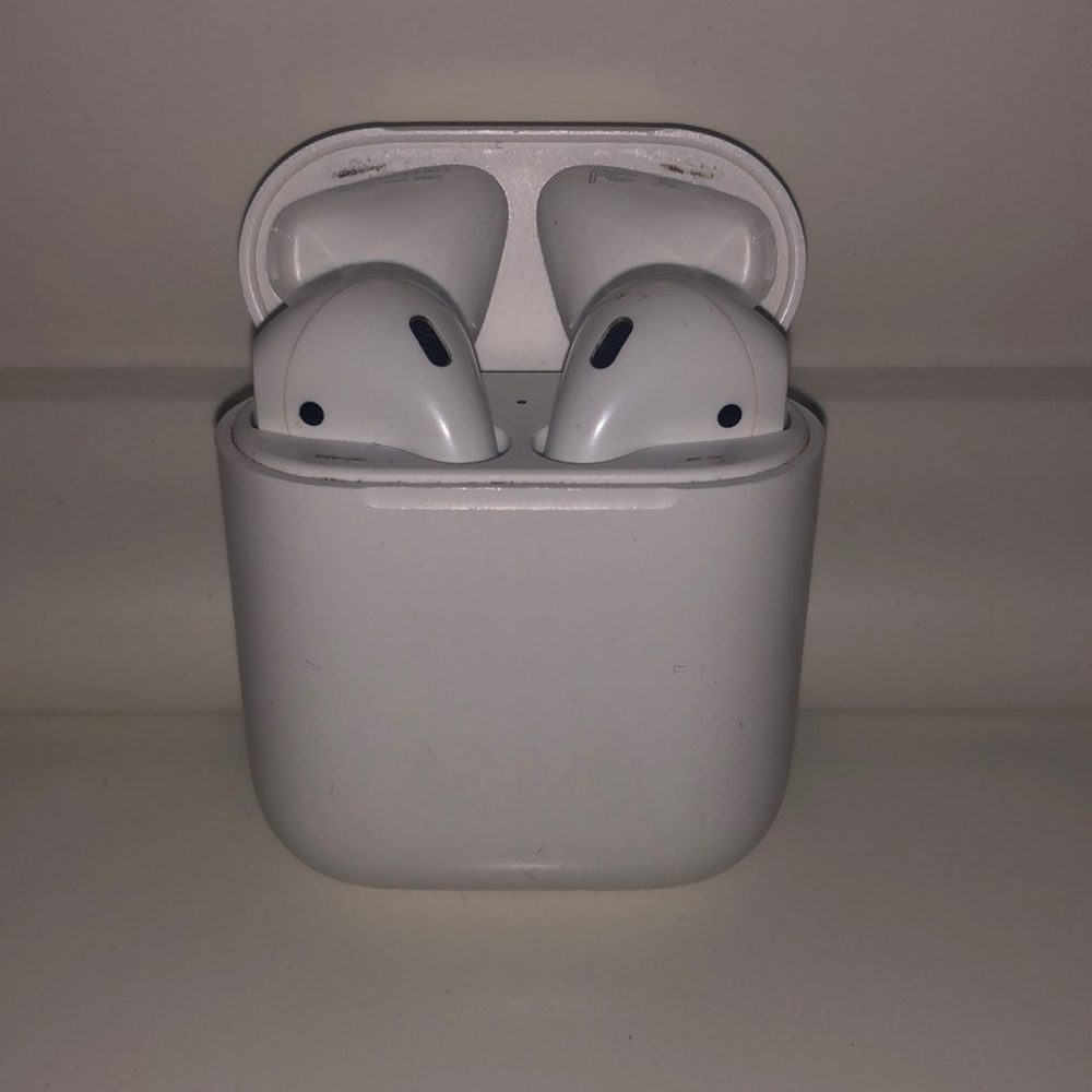 Selling As Is Apple Airpods 1st Gen